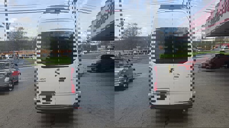 Used 2025 Mercedes-Benz Sprinter 2500 image 7