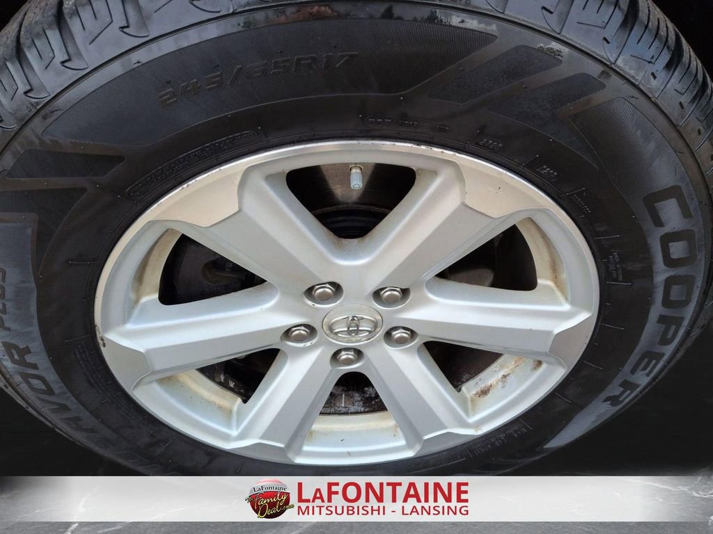 Used 2010 Toyota Highlander 4WD image 28