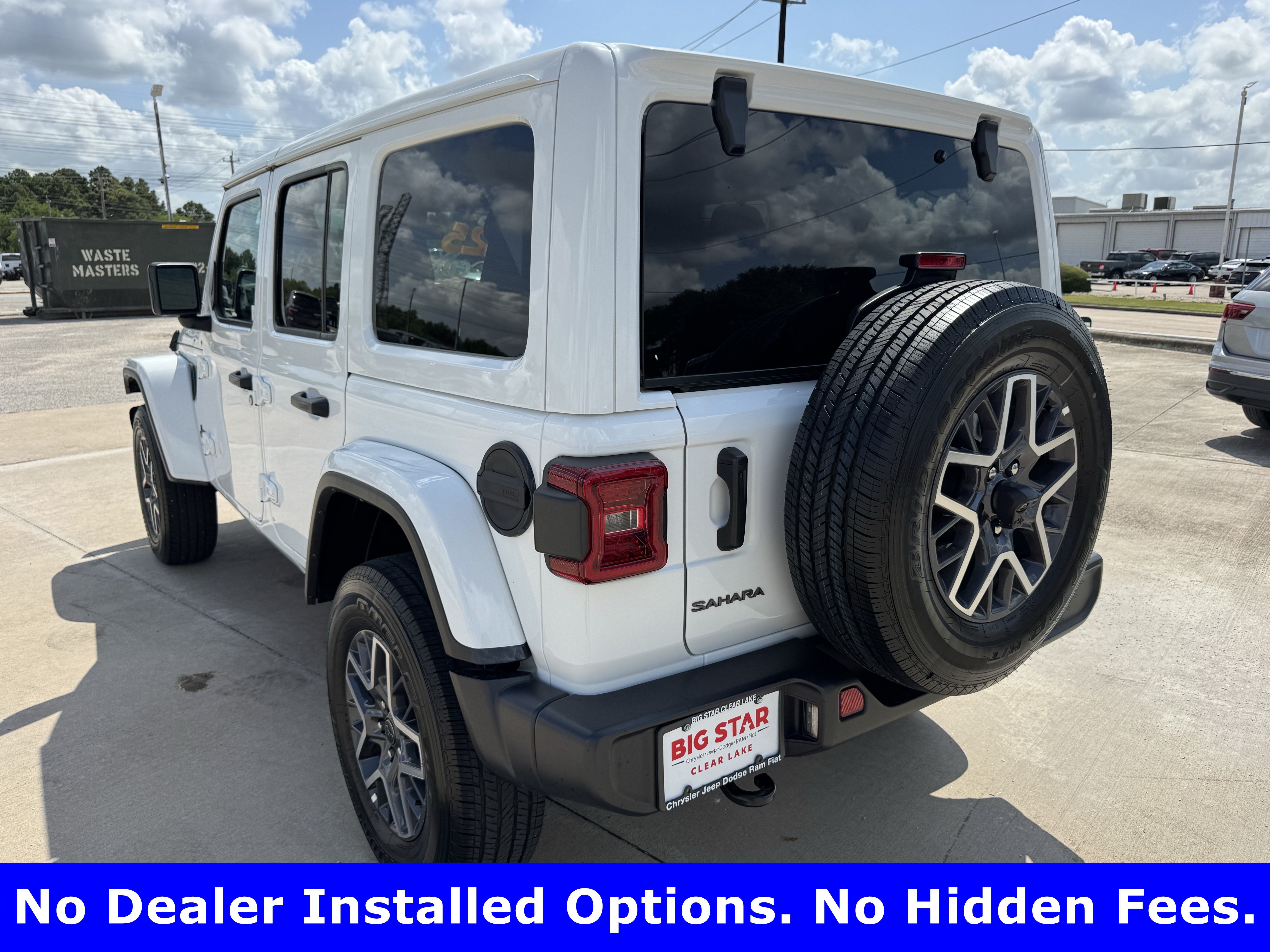 Used 2025 Jeep Wrangler Unlimited Sahara AWD/4WD image 6