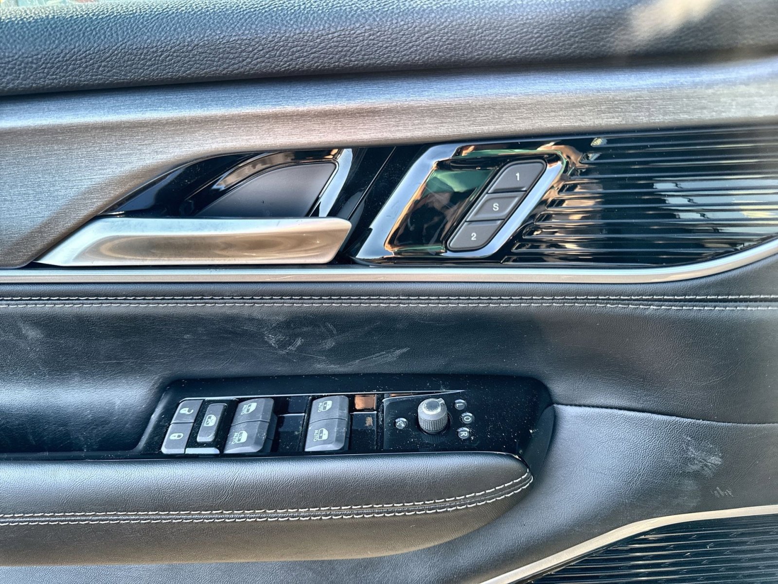 New 2026 Jeep Grand Wagoneer L Limited w/ Premium Group II image 15