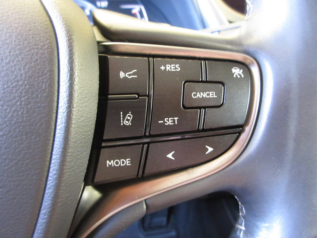 Used 2020 Lexus ES 350 w/ Accessory Package FWD image 17