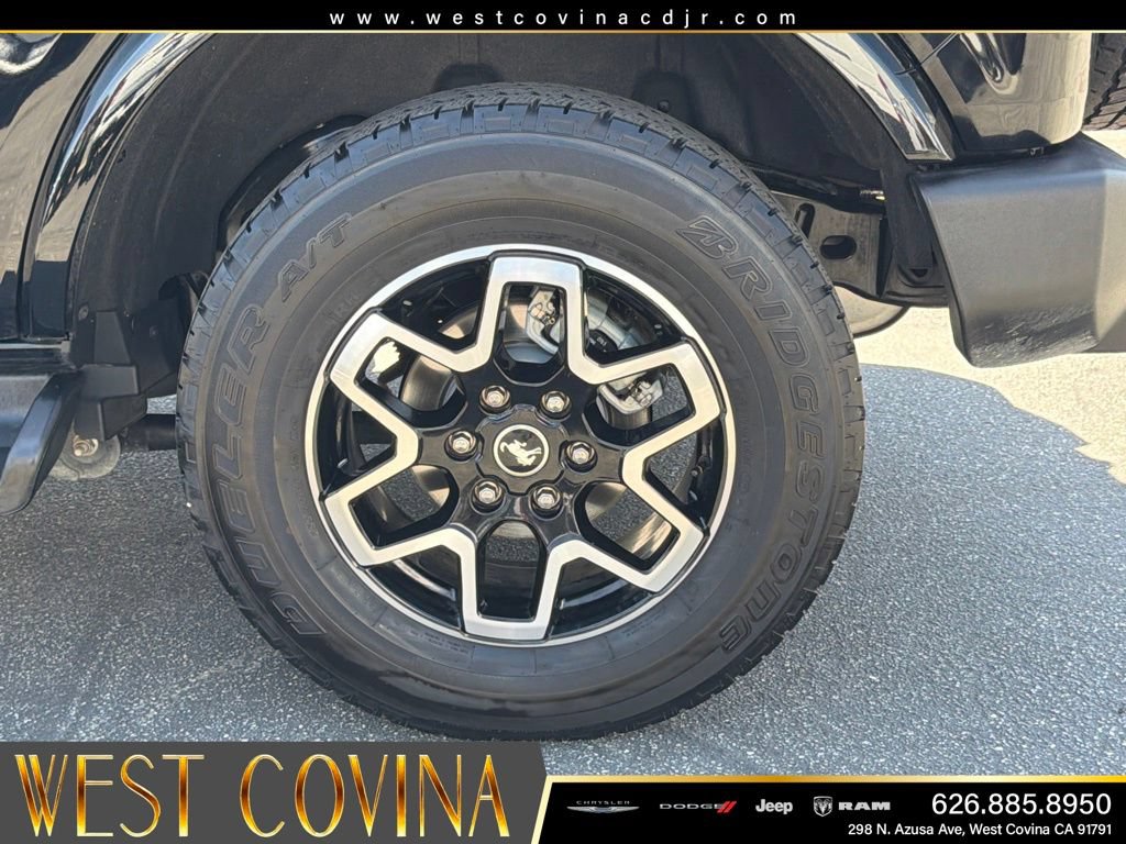 Used 2025 Ford Bronco Outer Banks AWD/4WD image 17