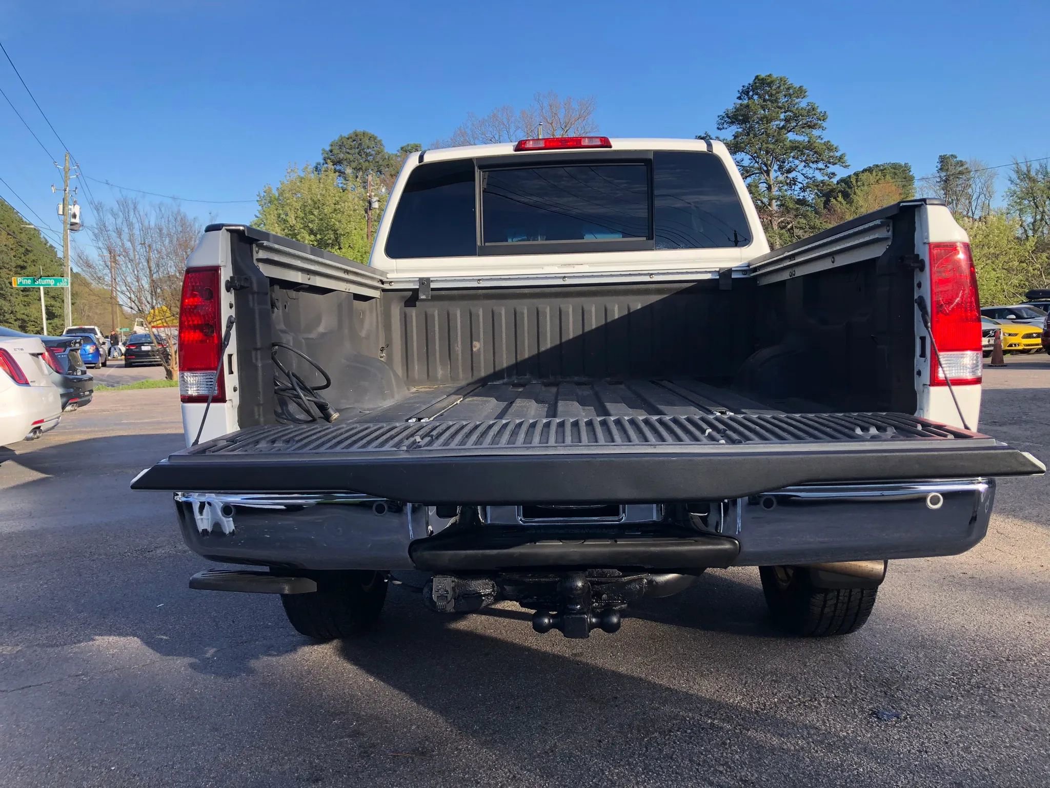 Used 2012 Nissan Titan SV w/ SV Premium Utility Pkg image 17