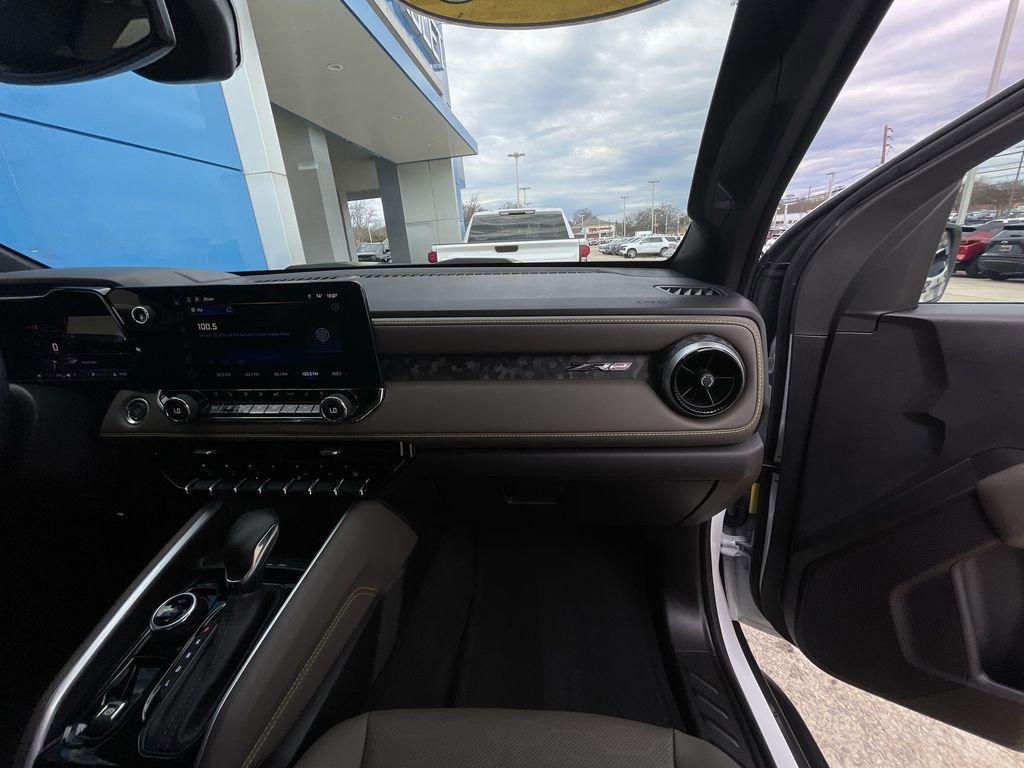 Used 2026 Chevrolet Colorado ZR2 w/ Technology Package image 28