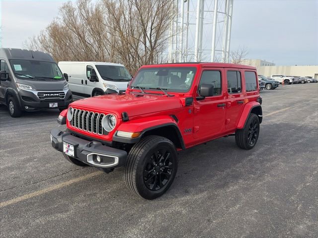 Used 2025 Jeep Wrangler Unlimited Sahara w/ Safety Group AWD/4WD image 1