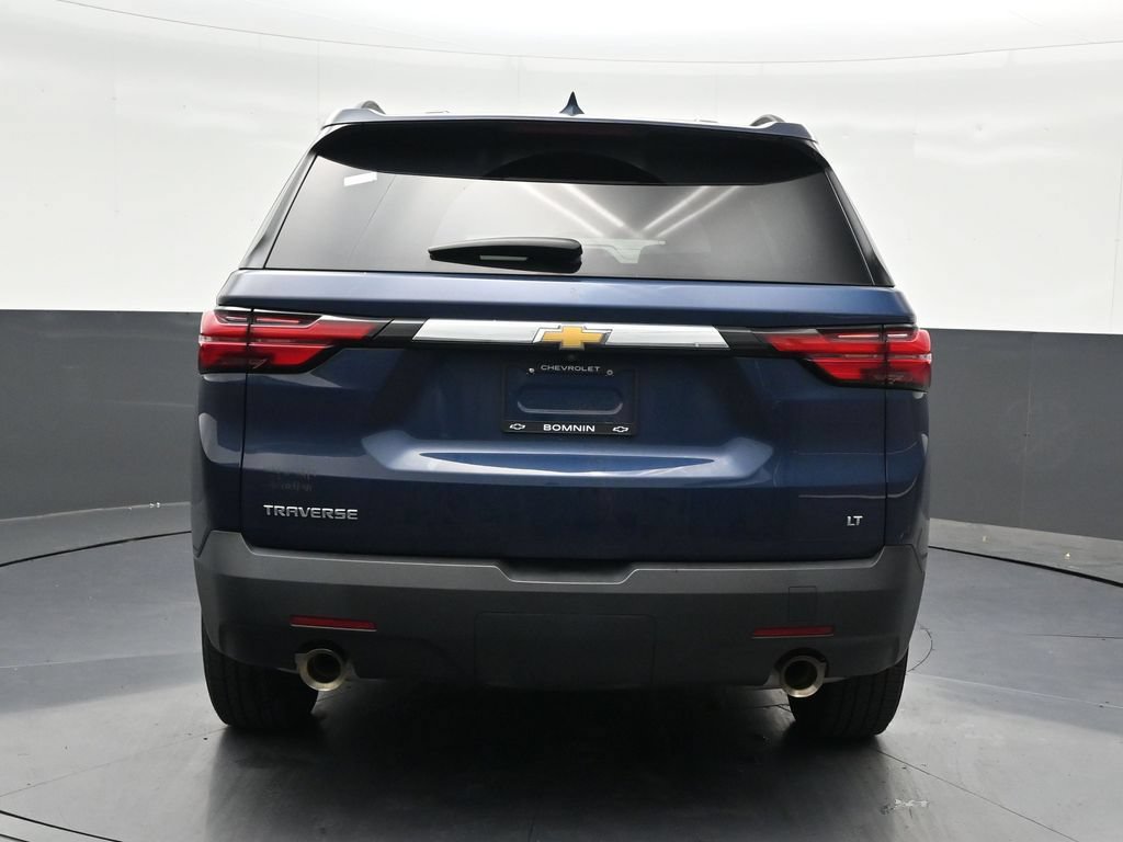 Used 2023 Chevrolet Traverse LT FWD image 4