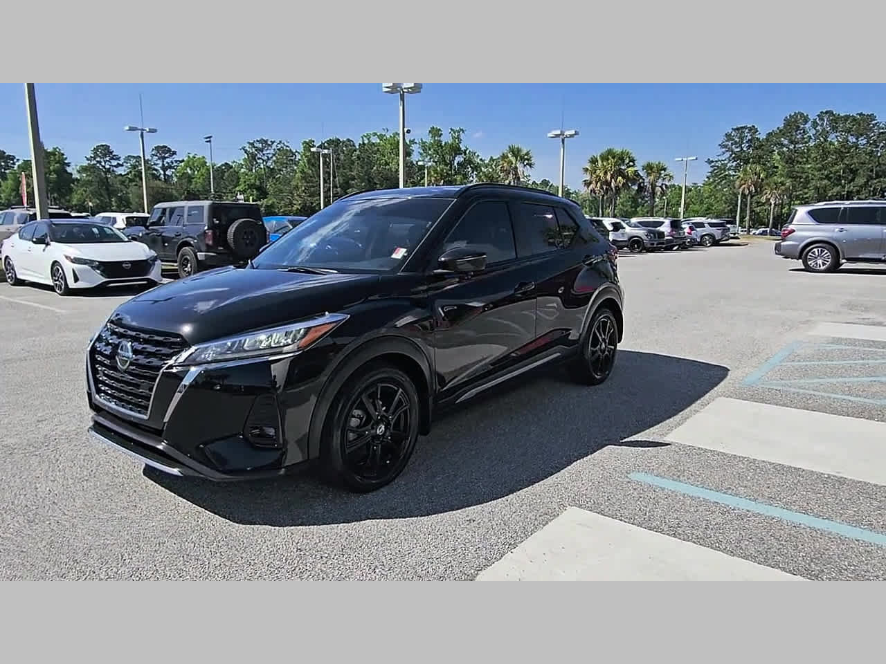 Used 2021 Nissan Kicks SR w/ SR Premium Package image 22