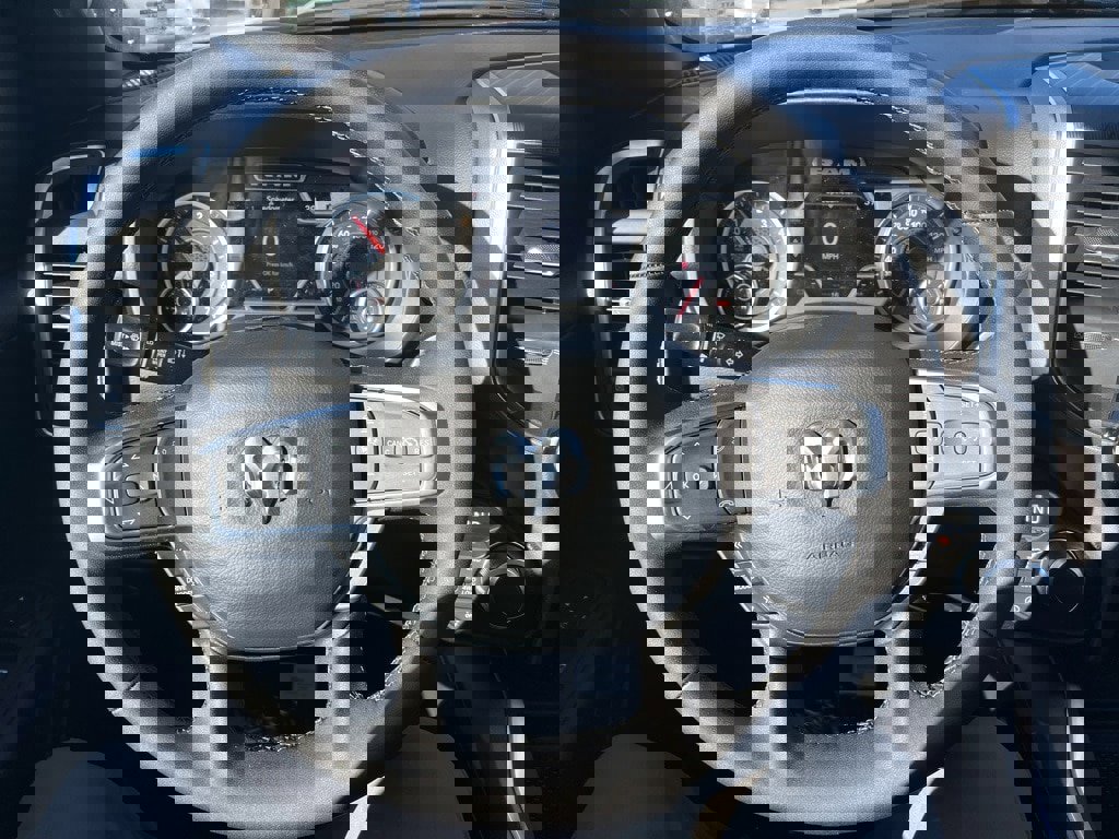 New 2026 RAM 1500 4x4 Crew Cab image 21