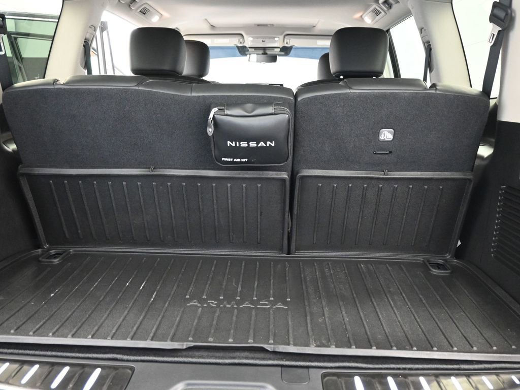Used 2024 Nissan Armada Platinum w/ Captain's Chairs Package image 8