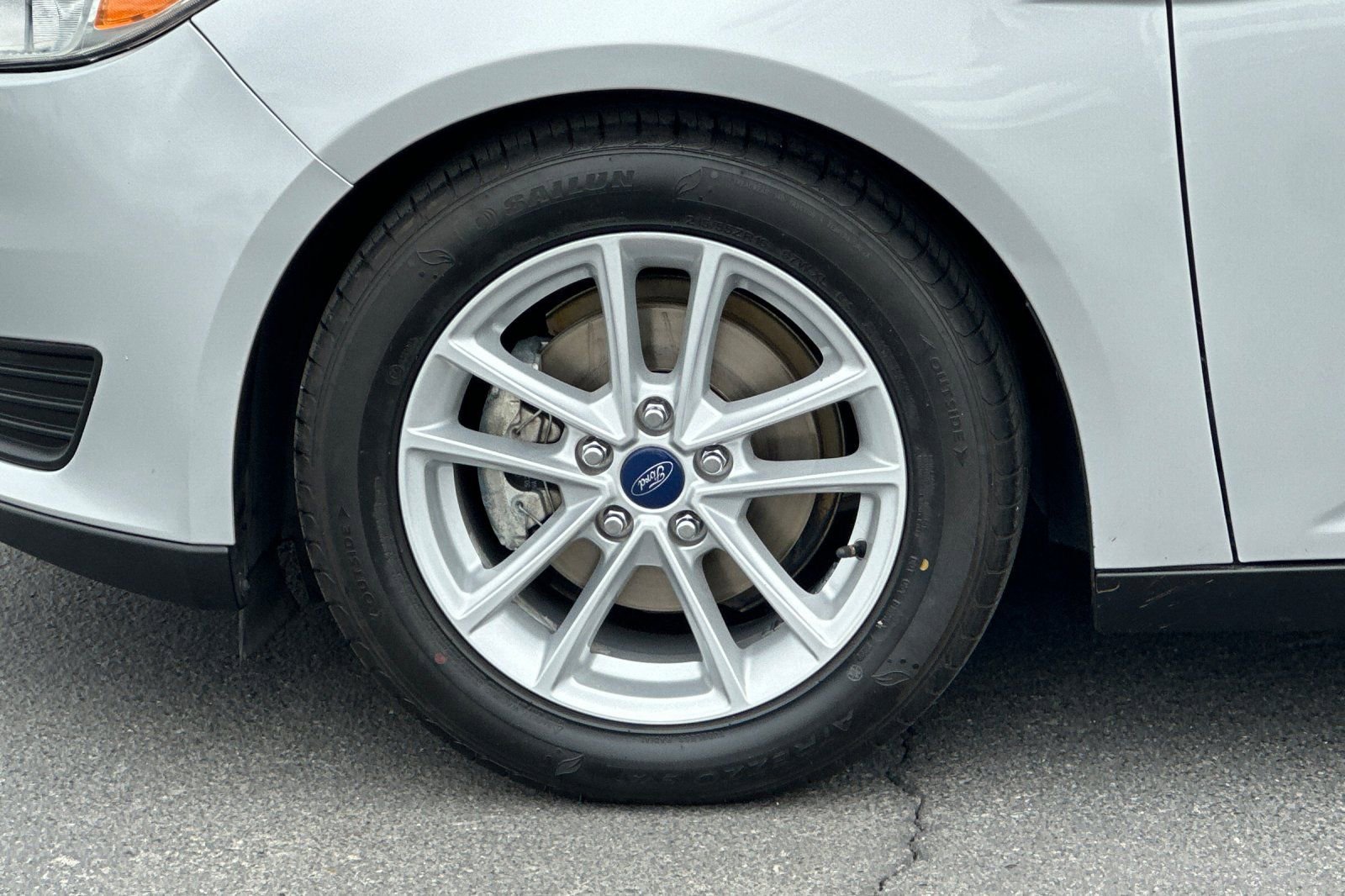 Certified 2018 Ford Focus SE FWD image 23