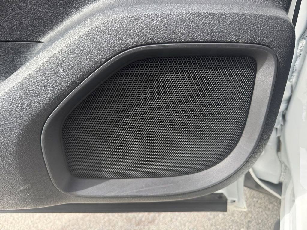 Used 2024 Nissan Titan SV w/ Accessory Utility Package image 15