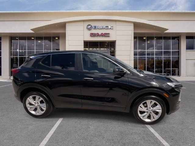 Used 2025 Buick Encore GX Preferred FWD image 17