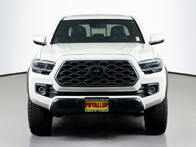 Used 2021 Toyota Tacoma TRD Off-Road w/ TRD Premium Off Road Package AWD/4WD image 2