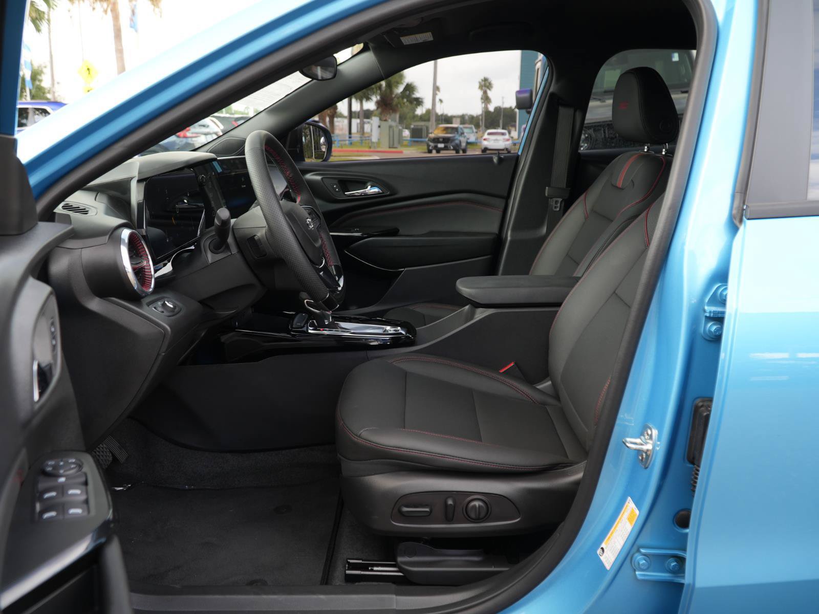 Used 2026 Chevrolet Trax RS w/ Driver Confidence Package FWD image 15