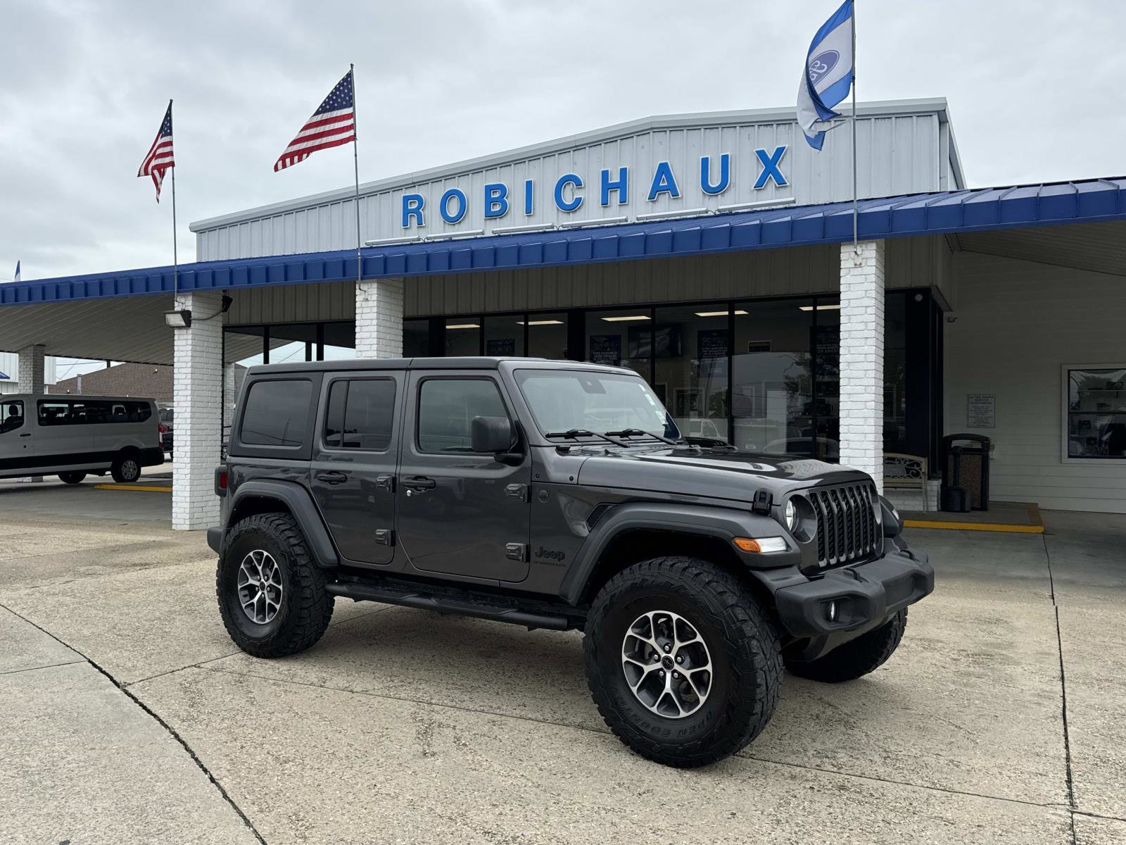 Used 2024 Jeep Wrangler Unlimited Sport AWD/4WD image 1