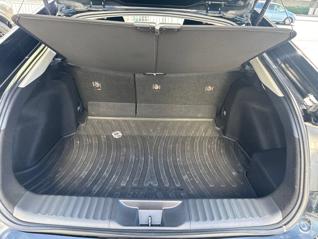 Used 2023 Toyota Prius LE FWD image 5