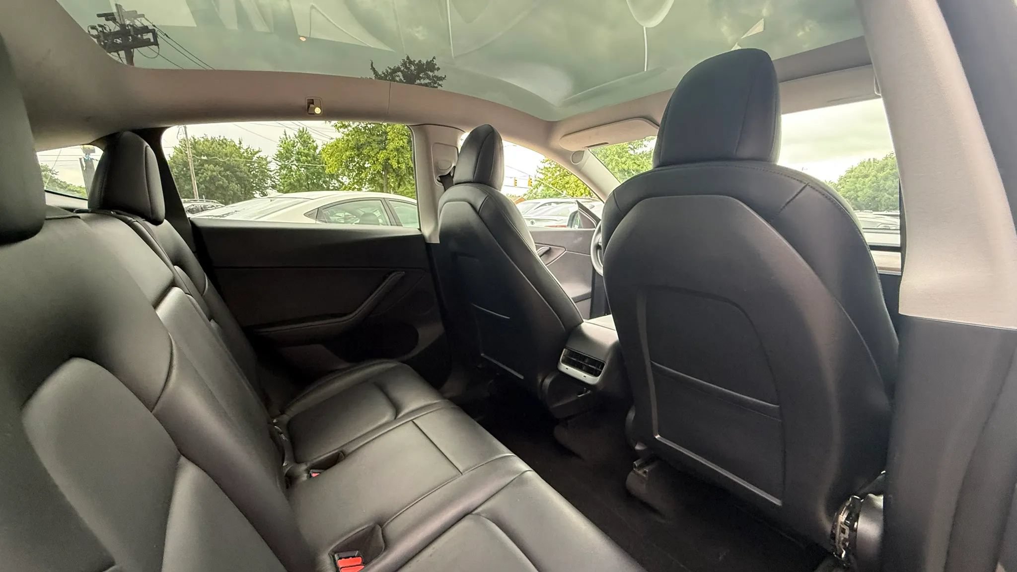 Used 2021 Tesla Model Y Long Range AWD/4WD image 11