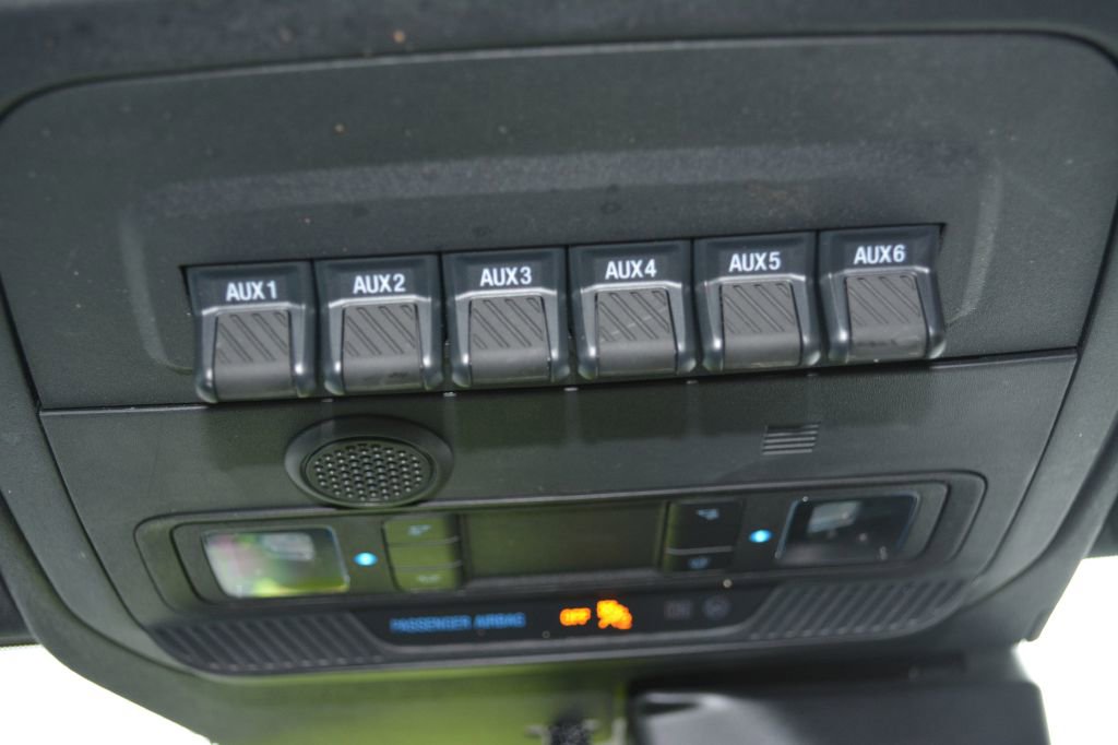 Used 2023 Ford Bronco Black Diamond w/ Sasquatch Package image 18