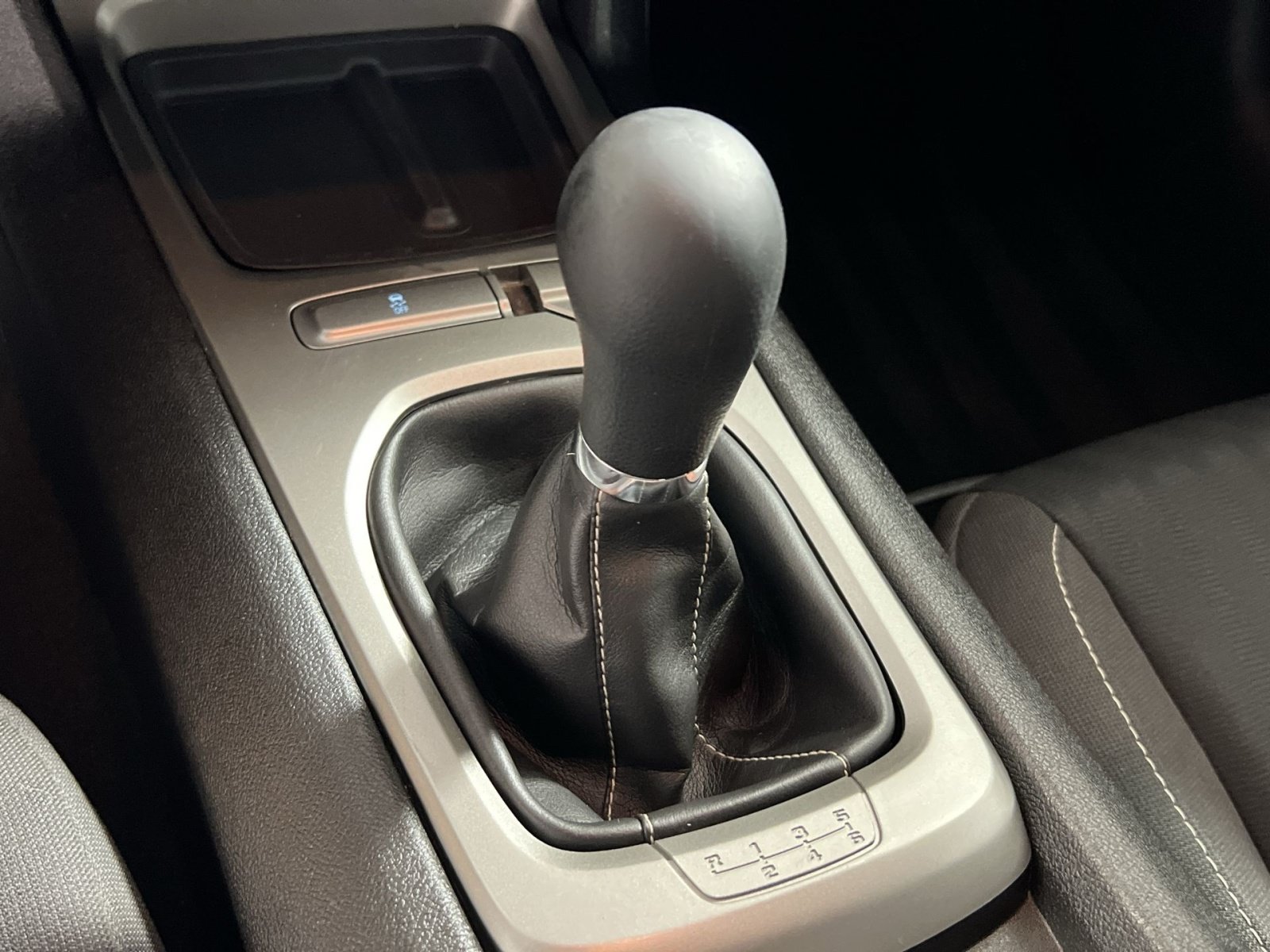 Used 2014 Chevrolet Camaro LS RWD image 23