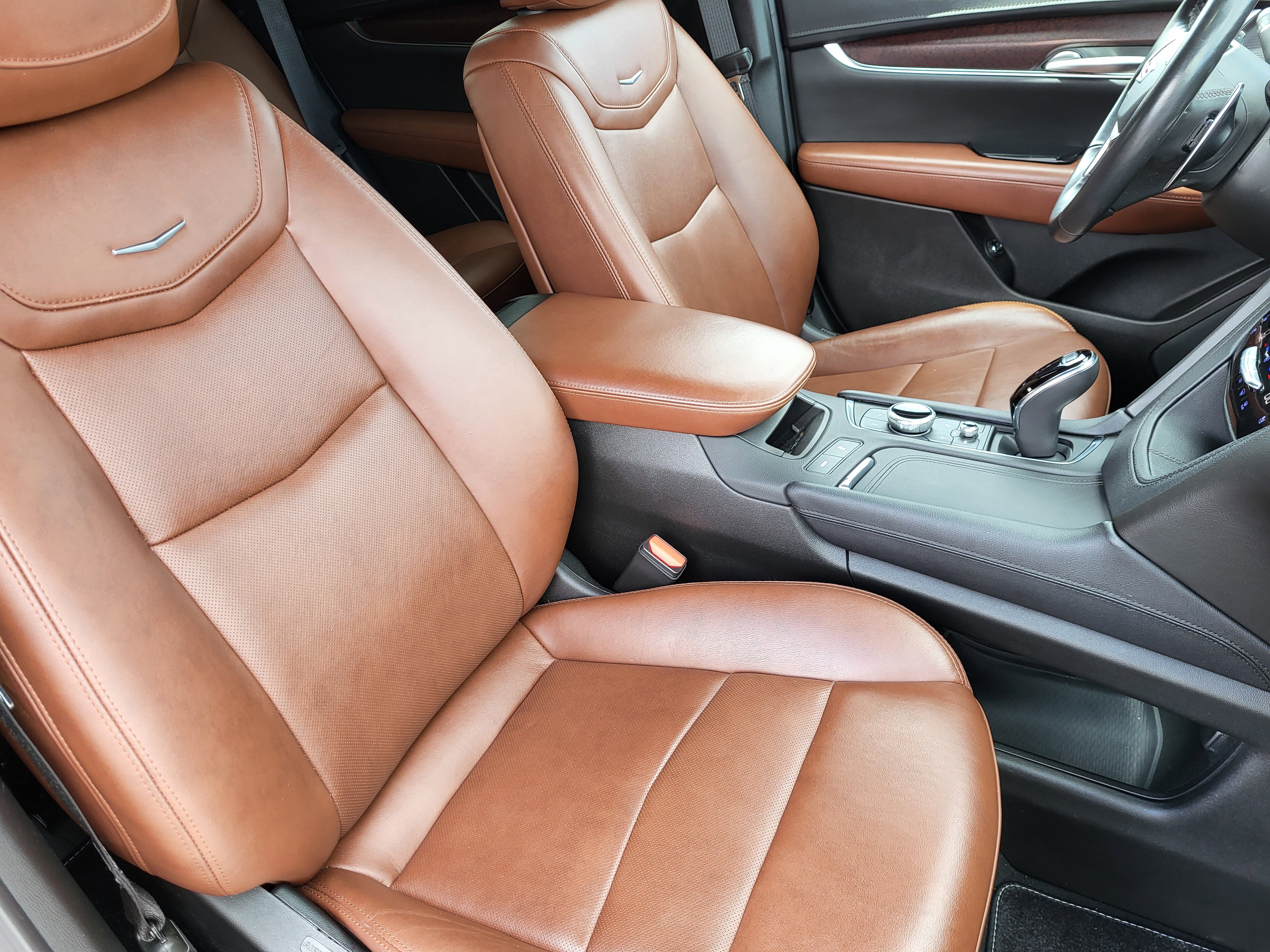 Used 2023 Cadillac XT5 Sportv w/ Technology Package image 16