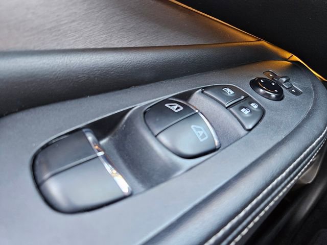 Used 2023 Nissan Murano SL w/ SL Moonroof Package image 32