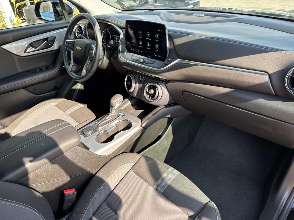 Certified 2025 Chevrolet Blazer LT image 13