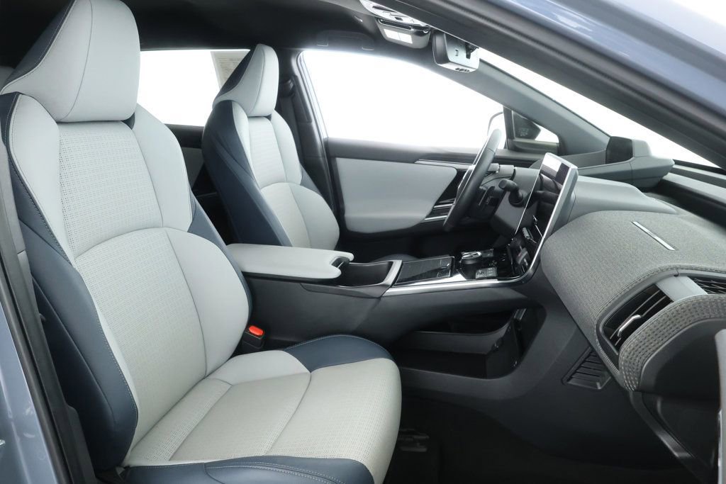 Used 2023 Subaru Solterra AWD image 22