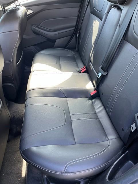 Used 2014 Ford Focus SE w/ Equipment Group 201A FWD image 10