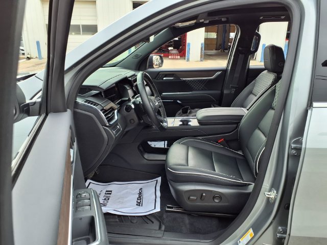 Used 2026 GMC Acadia Denali w/ Super Cruise Package AWD/4WD image 41