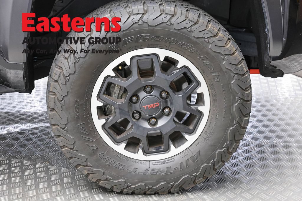 Used 2024 Toyota Tacoma TRD Off-Road AWD/4WD image 30