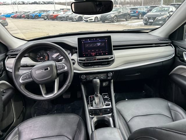 Used 2022 Jeep Compass Limited image 9