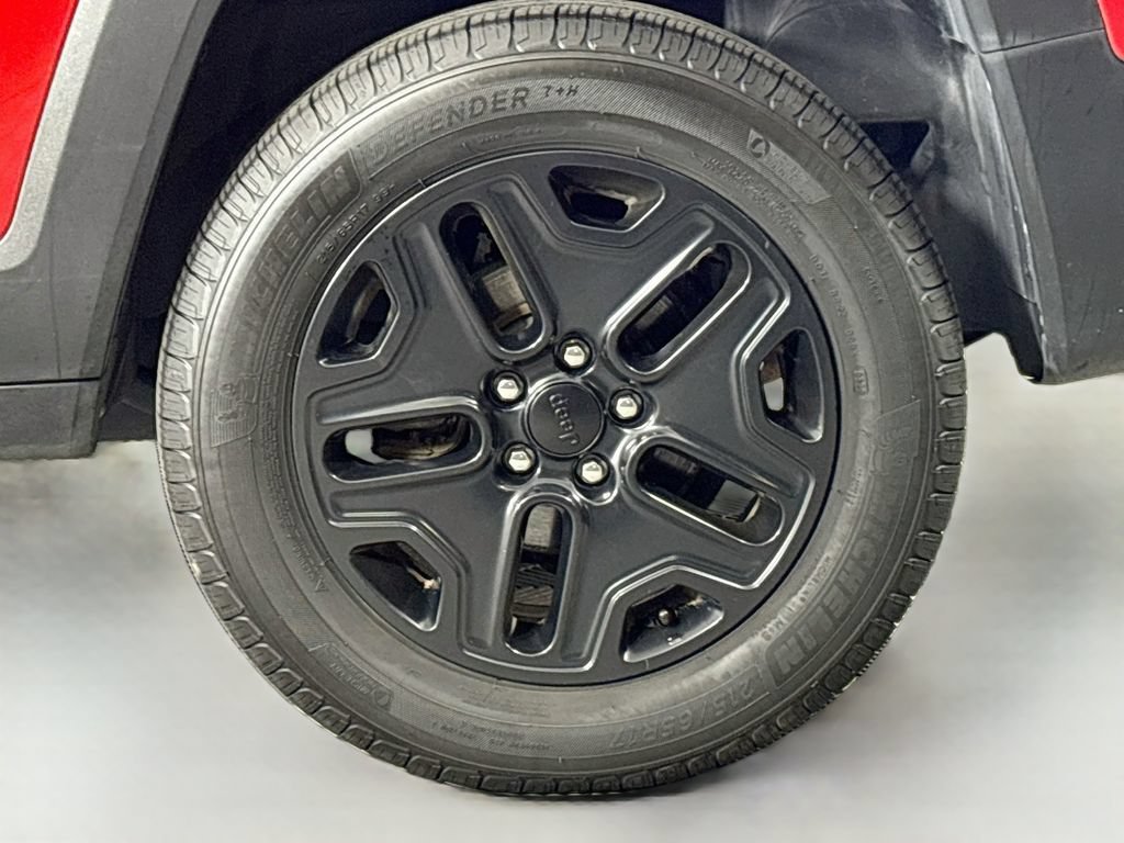 Used 2018 Jeep Renegade Trailhawk AWD/4WD image 29