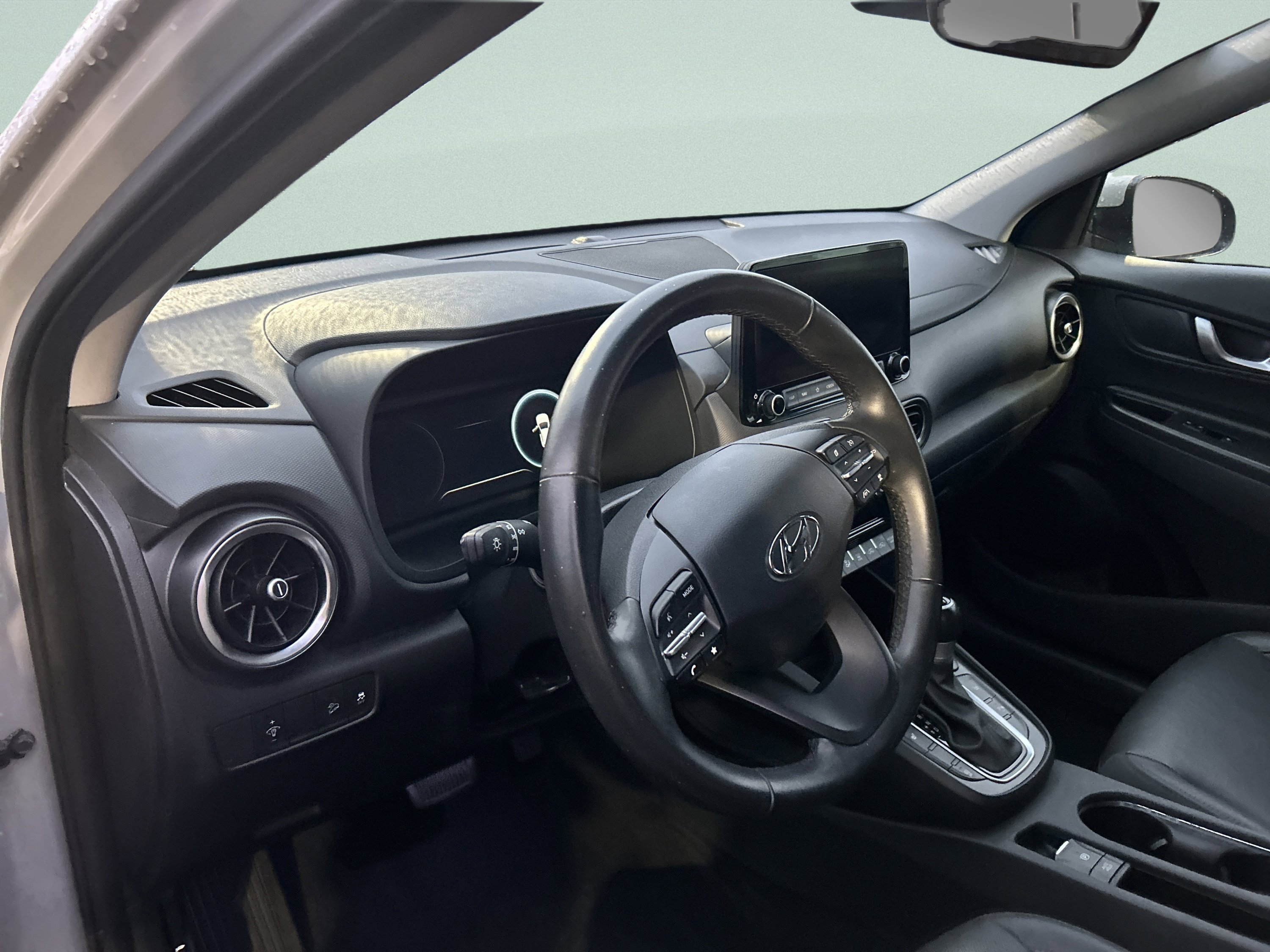 Used 2022 Hyundai Kona Limited image 13