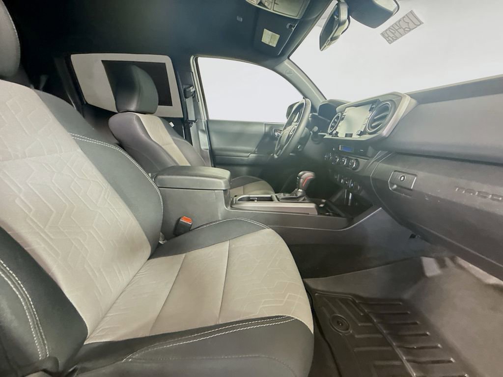 Used 2023 Toyota Tacoma TRD Sport AWD/4WD image 26