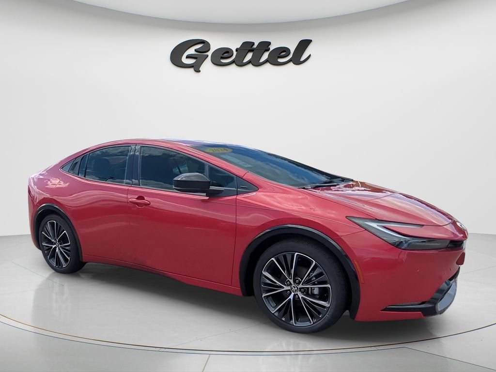 Used 2024 Toyota Prius XLE image 3