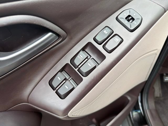 Used 2015 Hyundai Tucson SE FWD image 12
