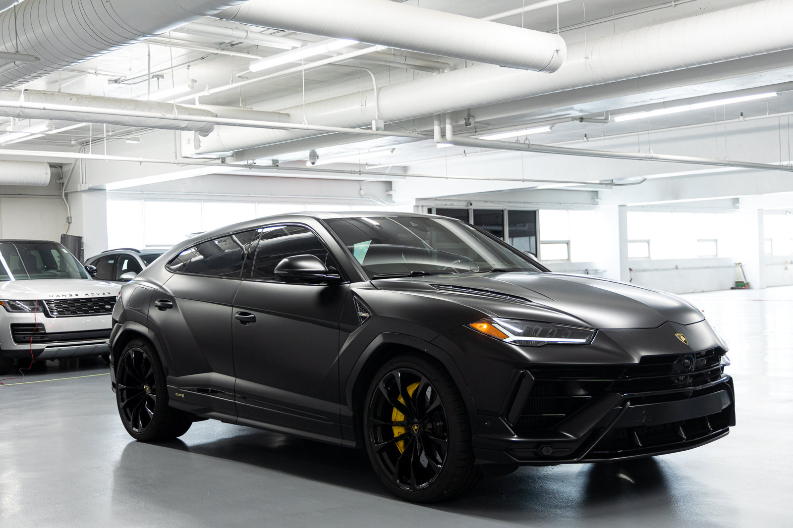 Used 2024 Lamborghini Urus S AWD/4WD image 7