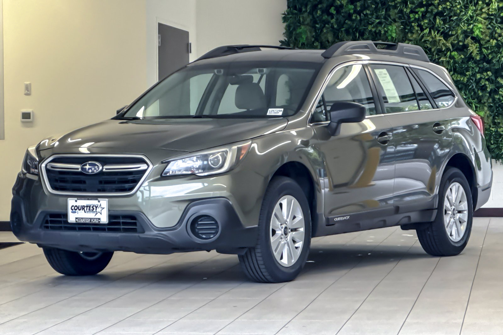 Used 2019 Subaru Outback 2.5i AWD/4WD image 8