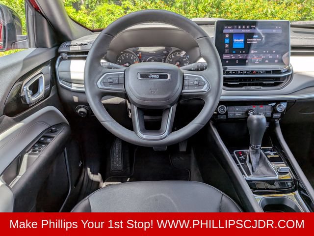 Used 2023 Jeep Compass Limited w/ Sun and Sound Group AWD/4WD image 16