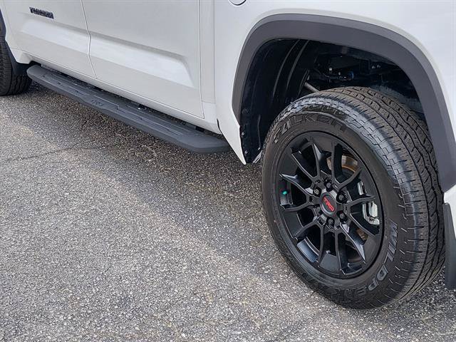 Used 2025 Toyota Tundra Limited w/ TRD Off-Road Package AWD/4WD image 13