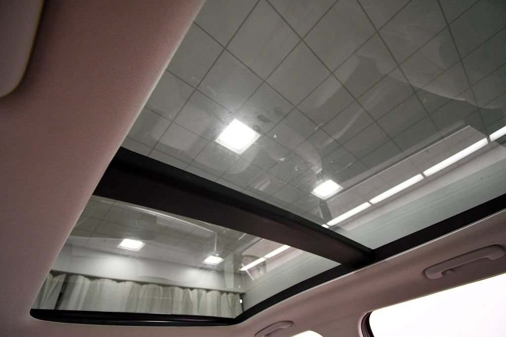 Used 2024 Kia Sorento S w/ Panoramic Sunroof Package AWD/4WD image 16