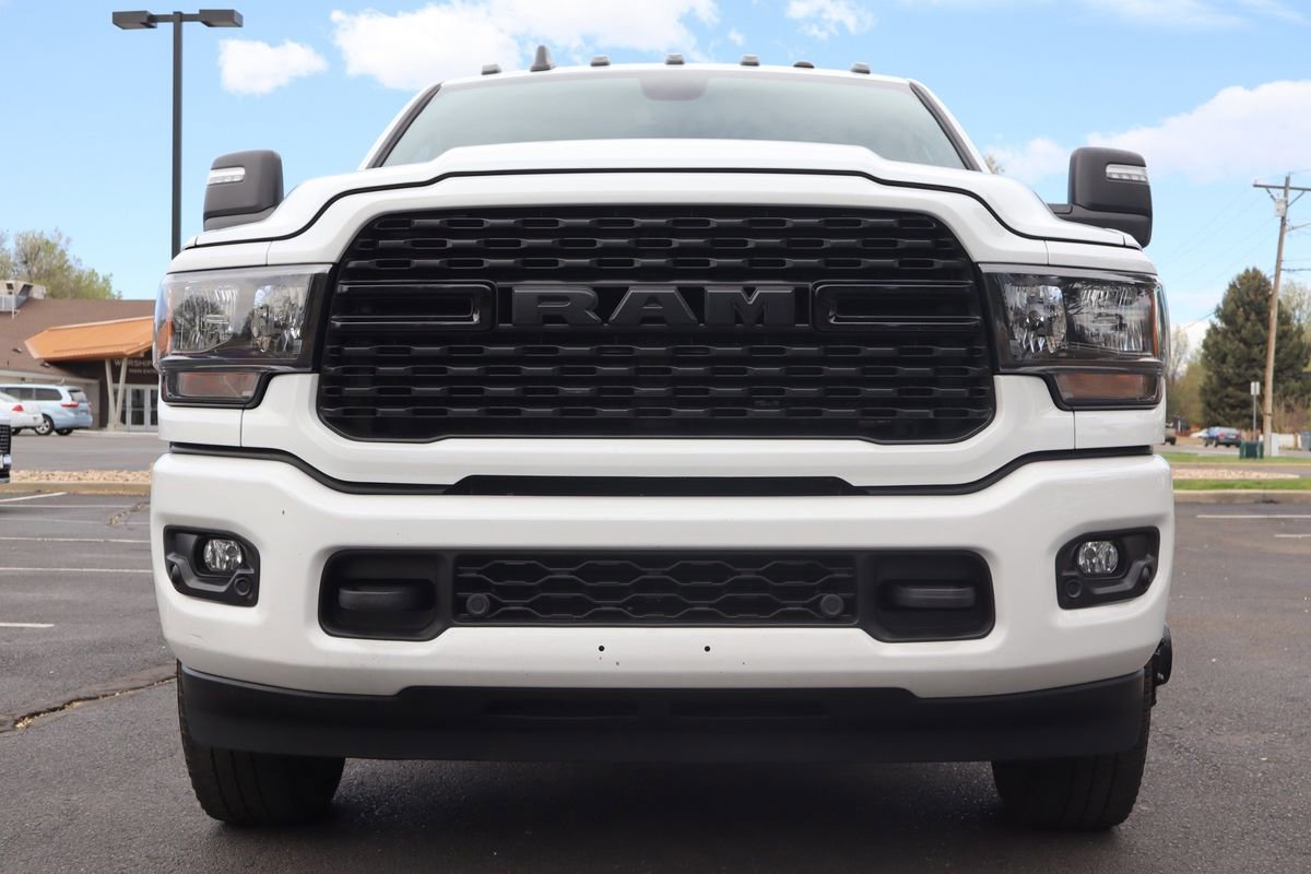Used 2023 RAM 3500 Big Horn w/ Night Edition AWD/4WD image 13