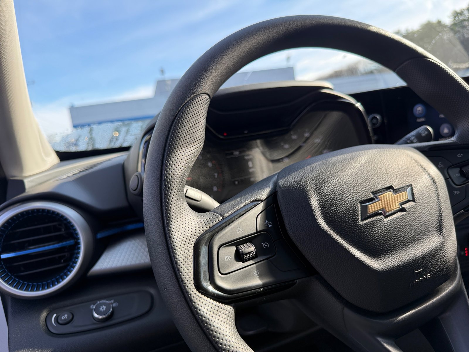 New 2026 Chevrolet Trax LS w/ LS Convenience Package image 19