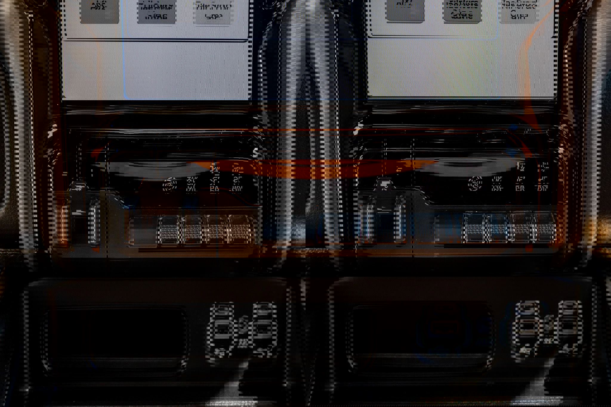 Used 2024 RAM 2500 Limited w/ Safety Group image 29