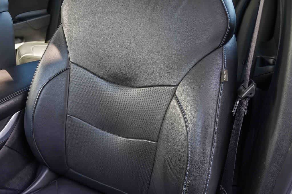 Used 2017 Chevrolet Volt Premier w/ Driver Confidence II Package FWD image 27