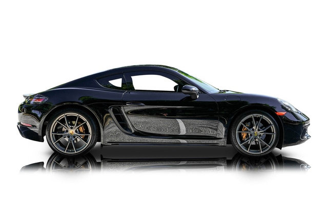 Used 2017 Porsche 718 Cayman RWD image 2