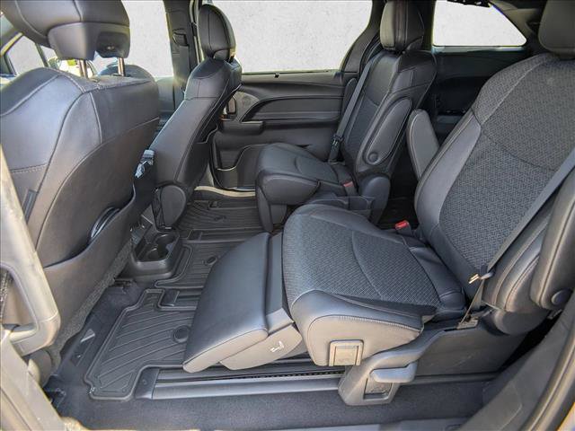 Used 2026 Toyota Sienna Limited AWD/4WD image 19