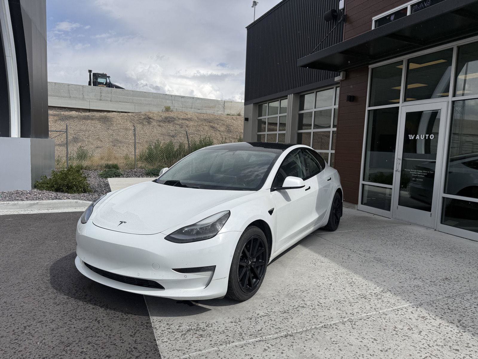 Used 2021 Tesla Model 3 Long Range AWD/4WD image 4