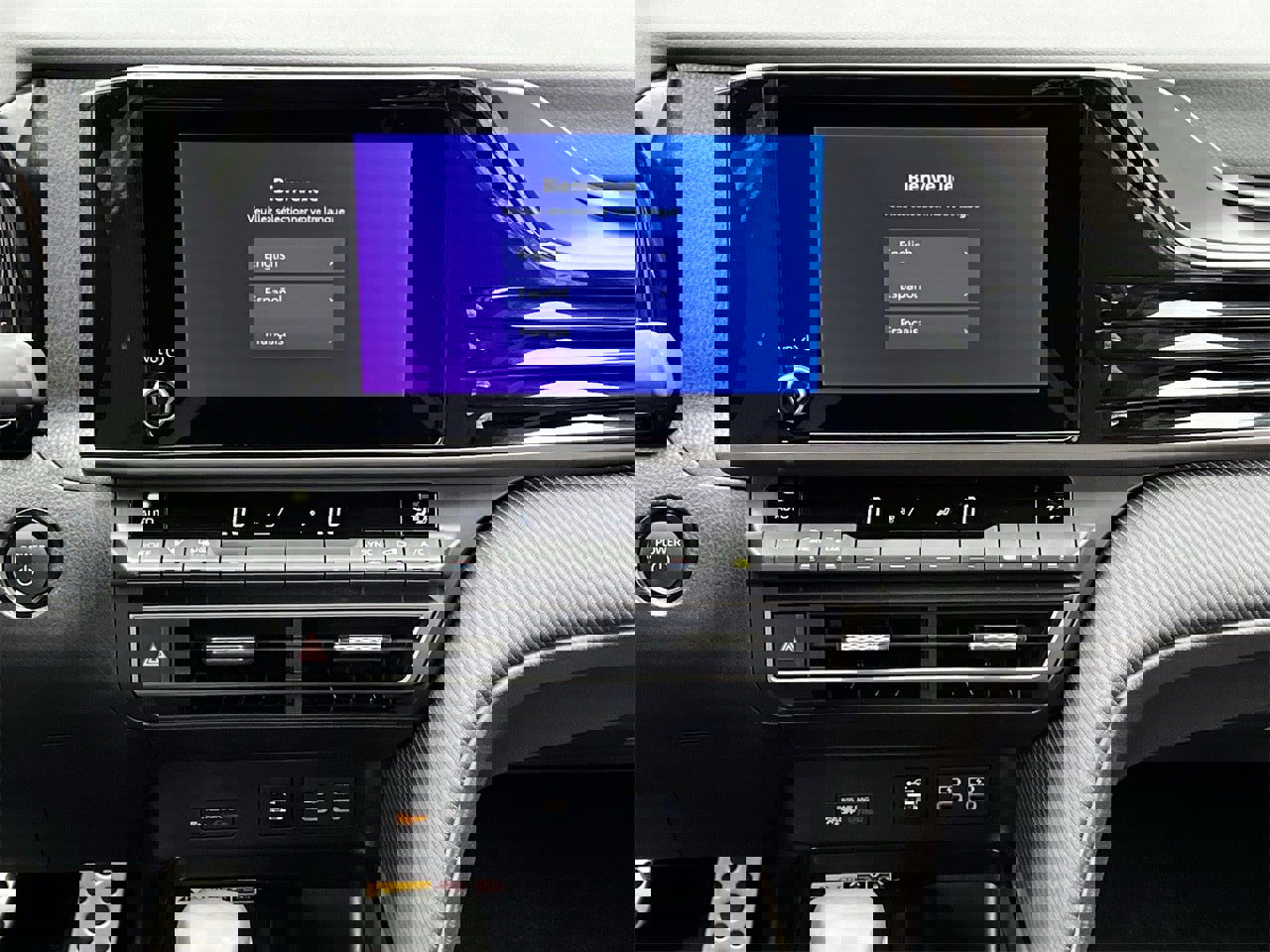 Used 2025 Toyota Camry SE image 15