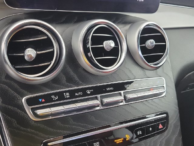 Used 2022 Mercedes-Benz GLC 300 w/ AMG Line image 28